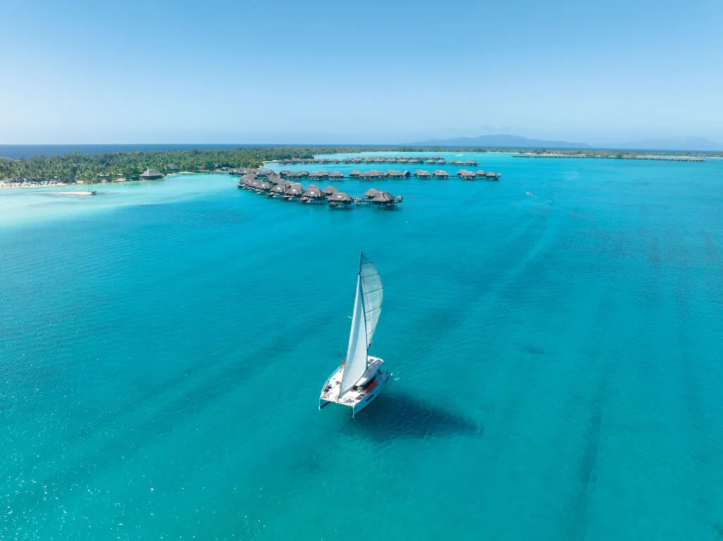 Navigation a Bora Bora Md Sail Services - Croisières Privée à La Voile Aux îles Sous Le Vent